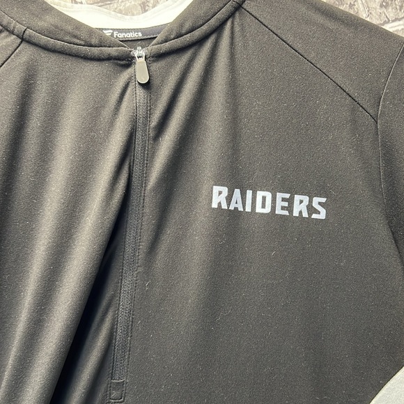 Raiders‎ - Picture 2 of 8